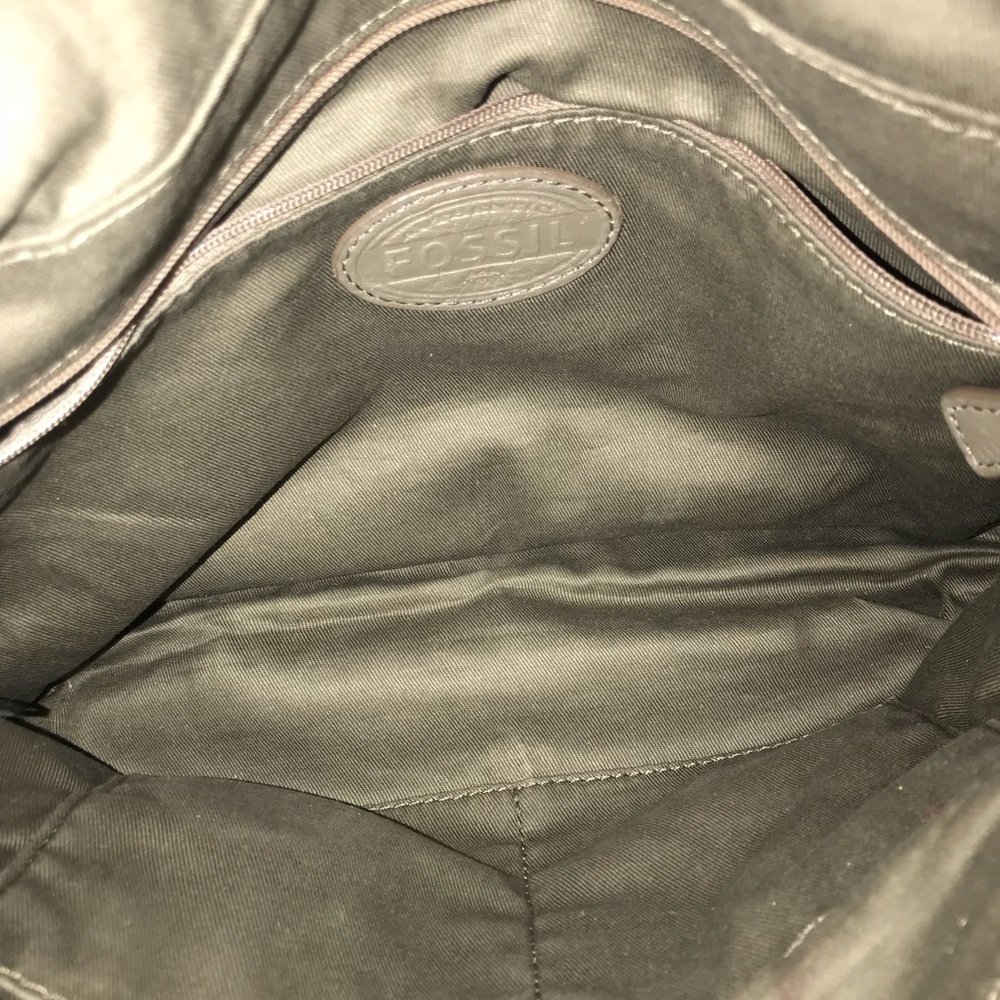 Fossil- Adjustable Slide Gray Crossover Bag/Purse - Picture 4 of 6